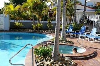 Champelli Palms - Accommodation Mermaid Beach 3