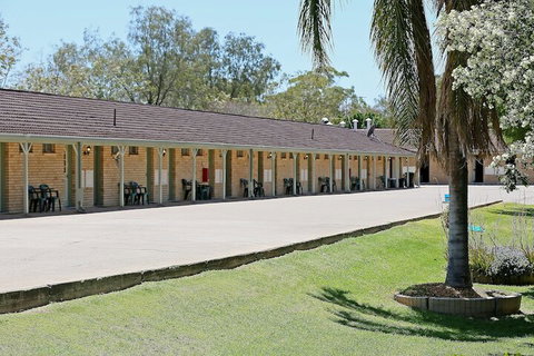 Burke And Wills Motor Inn - Accommodation Mermaid Beach 1