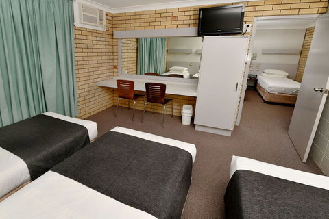 Burke And Wills Motor Inn - Accommodation Mermaid Beach 3