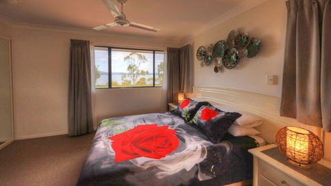 Dolphin Waters Tin Can Bay - Accommodation Mermaid Beach 5