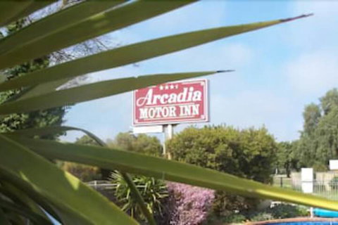 Arcadia Motor Inn - Accommodation Mermaid Beach 4