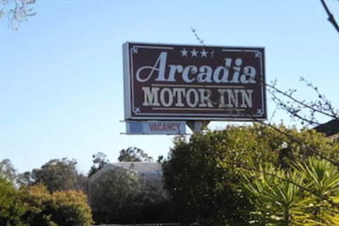 Arcadia Motor Inn - Accommodation Mermaid Beach 0
