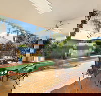 Edward Parry Motel  Apartments - Accommodation Mermaid Beach