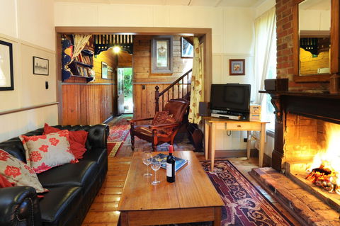 Como Cottages Accommodation - Accommodation Mermaid Beach 1