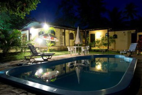 Emaroo Hotel Port Hughes - Accommodation Mermaid Beach 2