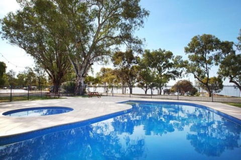 Discovery Parks â€“ Lake Bonney - Accommodation Mermaid Beach 3
