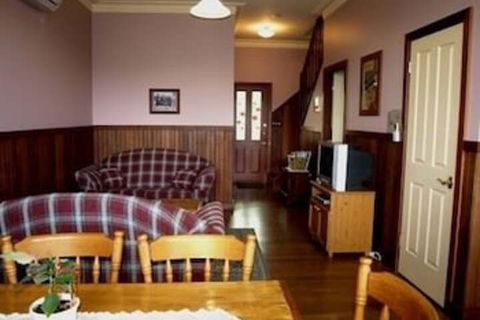Pemberton Old Picture Theatre Holiday Apartments - Accommodation Mermaid Beach 0