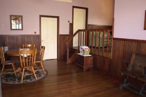 Pemberton Old Picture Theatre Holiday Apartments - Accommodation Mermaid Beach 7