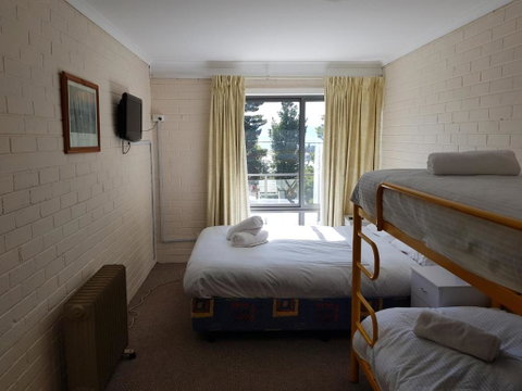 Summit 7 - Accommodation Mermaid Beach 6