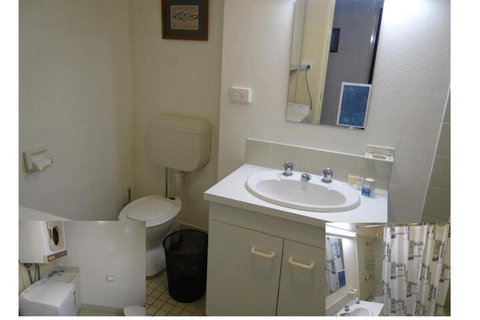 Kirwan Apartments 9 - Accommodation Mermaid Beach 7