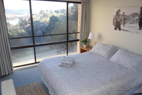 Kirwan Apartments 9 - Accommodation Mermaid Beach 5