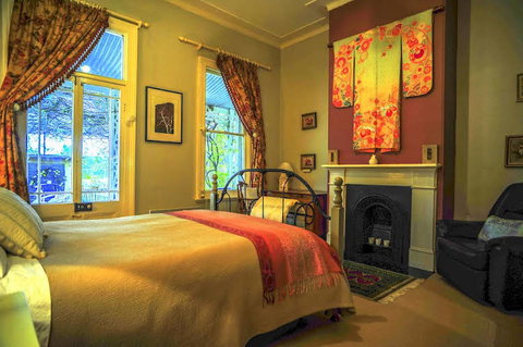 Cromwell House - Accommodation Mermaid Beach 3