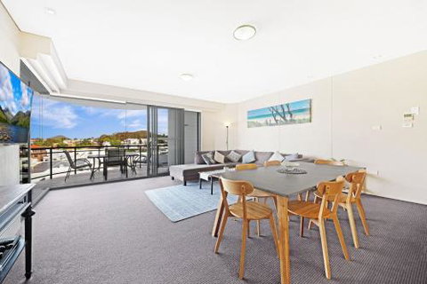 Cote DAzur Resort - Accommodation Mermaid Beach 5