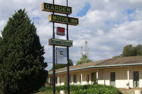 Golden Chain Garden Motor Inn - Accommodation Mermaid Beach 0