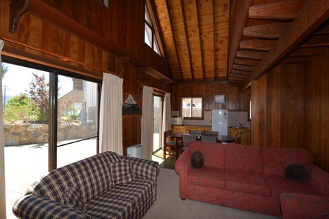 Cedar Haven - Accommodation Mermaid Beach 2