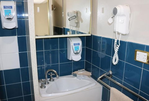 The Hermitage Motel - Accommodation Mermaid Beach 5