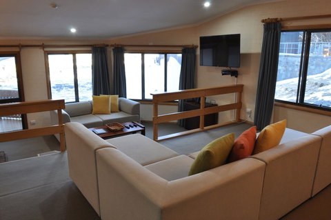 Salzburg Apartments - Accommodation Mermaid Beach 5