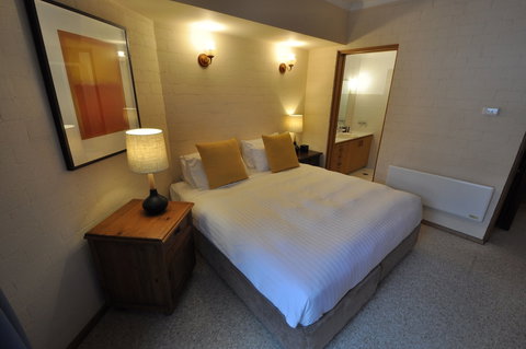 Salzburg Apartments - Accommodation Mermaid Beach 6