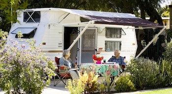 Acclaim Kingsway Tourist Park - Accommodation Mermaid Beach 6