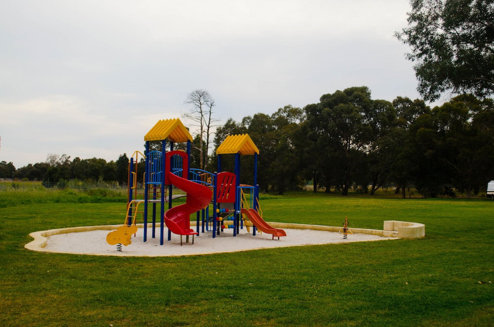 West Swan WA Accommodation Mermaid Beach