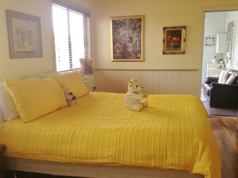 Must Love Dogs B&b - Accommodation Mermaid Beach 5