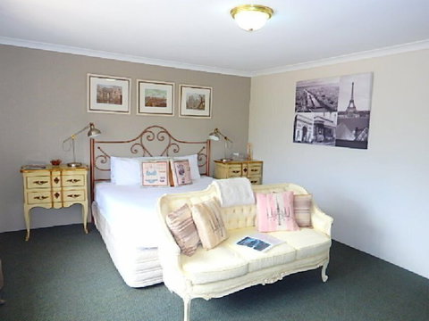 The Grandhouse York - Accommodation Mermaid Beach 6