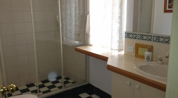 The Grandhouse York - Accommodation Mermaid Beach 5