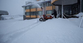Perisher Manor Hotel - Accommodation Mermaid Beach 0