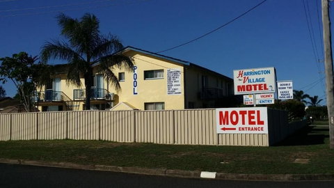 Harrington Village Motel - Accommodation Mermaid Beach 2