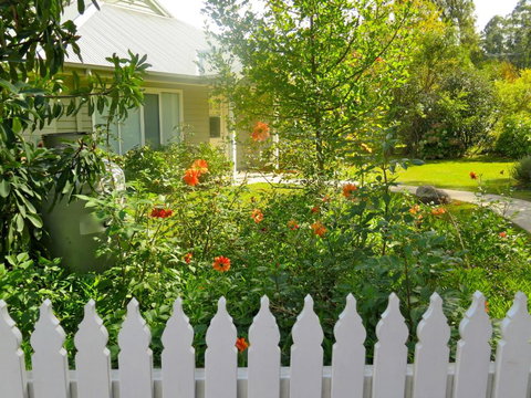 Amelina Cottages - Accommodation Mermaid Beach 1