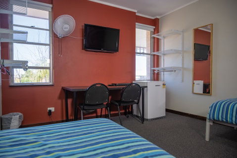 Beatty Lodge - Accommodation Mermaid Beach 4