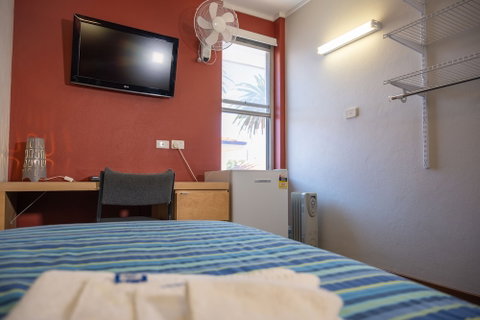Beatty Lodge - Accommodation Mermaid Beach 6