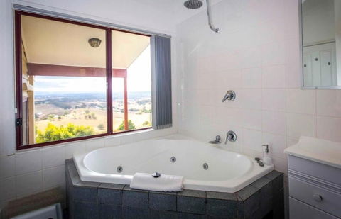 Bimbadeen Estate - Accommodation Mermaid Beach 4