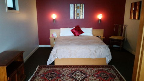 Armalong Winery Chalets - Accommodation Mermaid Beach 3