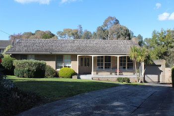 Australian Home Away At Doncaster Grange Park - Accommodation Mermaid Beach 6