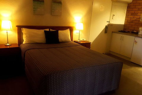 Centrepoint Motel - Accommodation Mermaid Beach 7