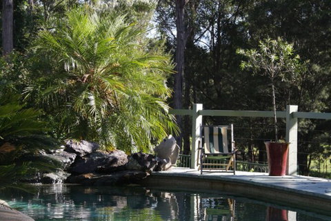 Telegraph Retreat Cottages - Accommodation Mermaid Beach 2