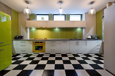 Retro House - Accommodation Mermaid Beach 5