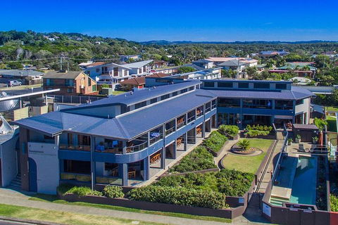 Lennox Holiday Apartments - Accommodation Mermaid Beach 1