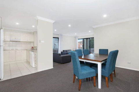 Wollongong Serviced Apartments - Accommodation Mermaid Beach 3