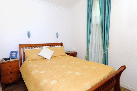 Falls Retreat B & B - Accommodation Mermaid Beach 2