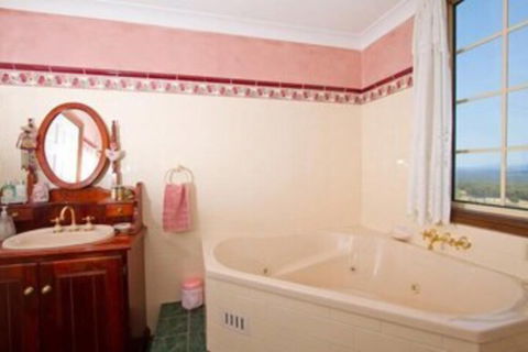 Bimbadeen Mountain Retreat - Accommodation Mermaid Beach 4