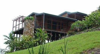 A Sacred Mountain Retreat - Accommodation Mermaid Beach 0