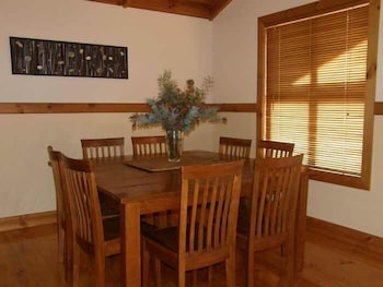 Beachport Retreat Holiday House - Accommodation Mermaid Beach 5