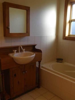 Beachport Retreat Holiday House - Accommodation Mermaid Beach 1