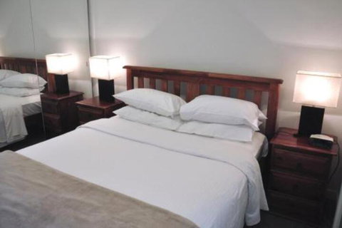 Astra Collins St. Docklands - Accommodation Mermaid Beach 6