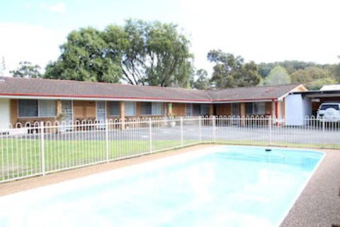 Central Coast Motel - Accommodation Mermaid Beach 0