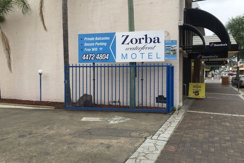Zorba Motel - Accommodation Mermaid Beach 7
