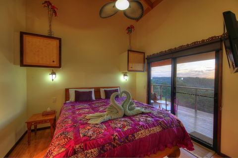 Maleny Tropical Retreat Balinese B&b - Accommodation Mermaid Beach 4