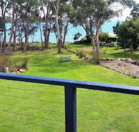 Four Seasons Waterfront Villas - Accommodation Mermaid Beach
